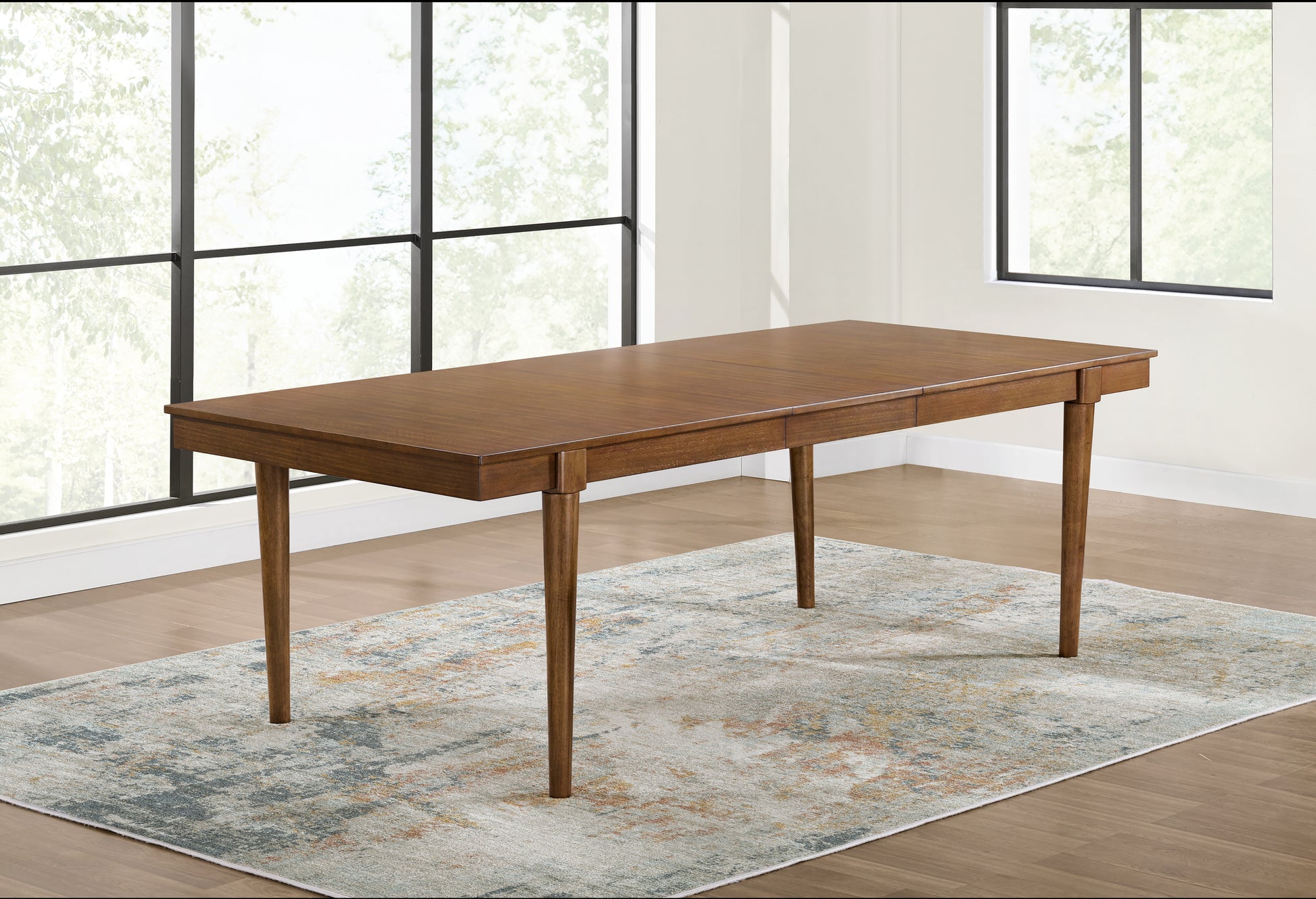 Lyncott Dining Collection